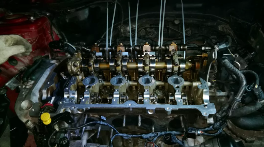 汽車燒機(jī)油，換了氣門油封沒解決，能不能大修？老技工說了實(shí)話！