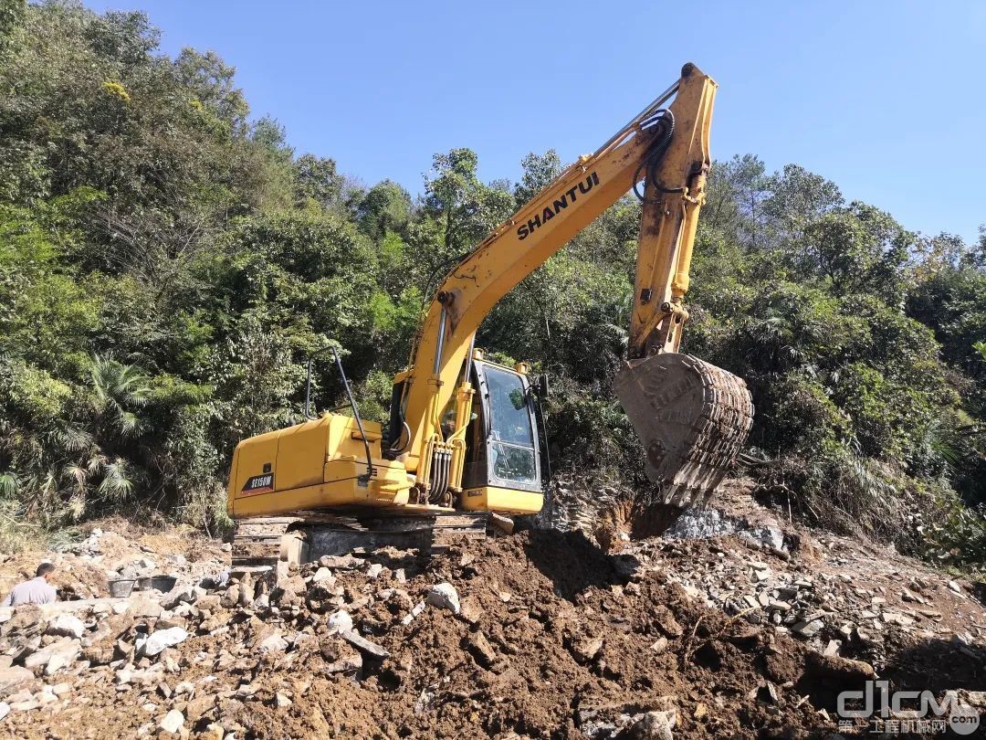 中國挖掘機(jī)供不應(yīng)求，有企業(yè)一季度出口激增70％，原因有哪些